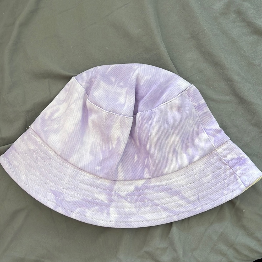 PURPLE BUCKET HAT PERFECT FOR SUMMER